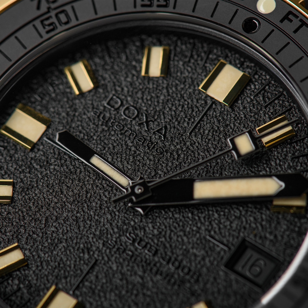 Doxa SUB 300ß Beta Sharkhunter Date