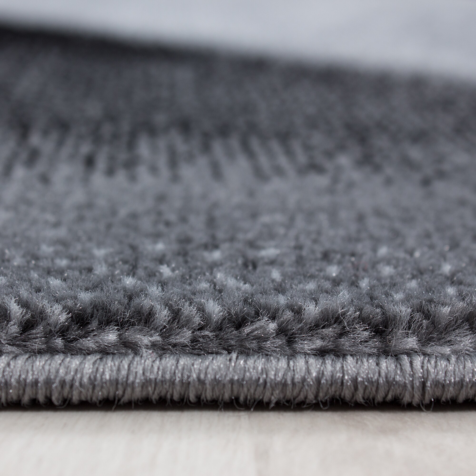 Wunderschöne Teppich modern Designer Wohnzimmer Kariert Muster Lila, Schwarz