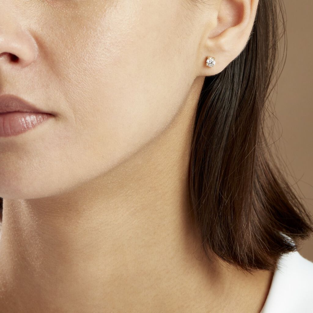 Boucles D'oreilles Puces 4 Griffes Or Jaune Diamant Synthetique