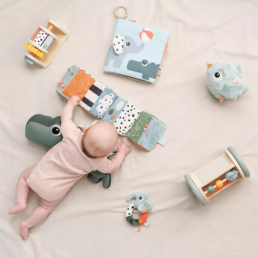 Done by Deer™ Tummy Time Stoffbuch Deer Friends, bunt