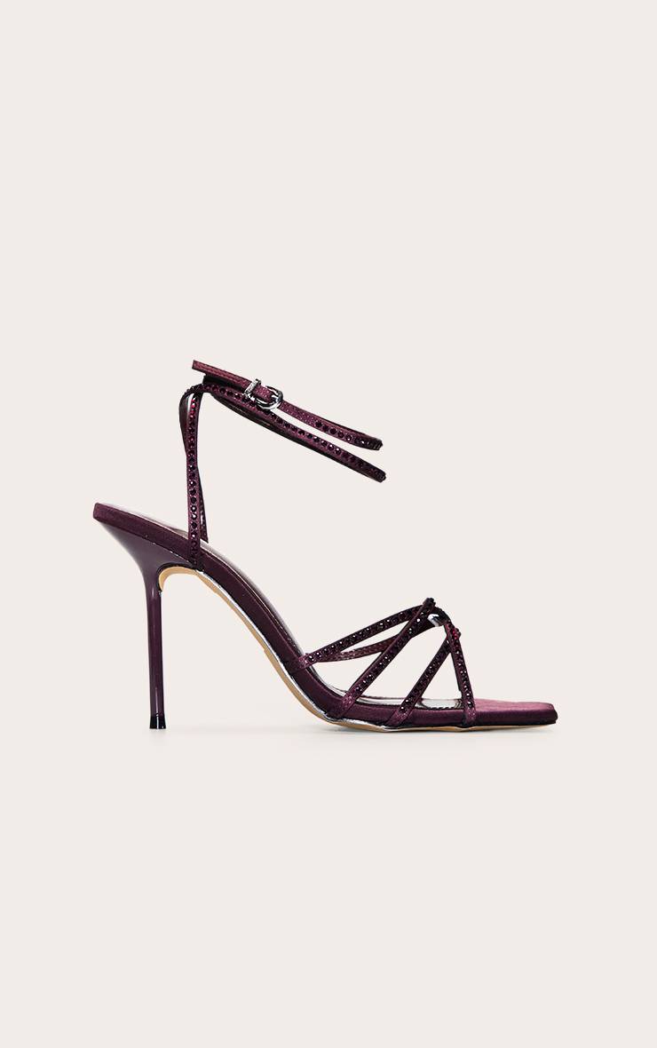 Prune Sandale À Talons Avec Brides Ornées De Strass Thermocollants