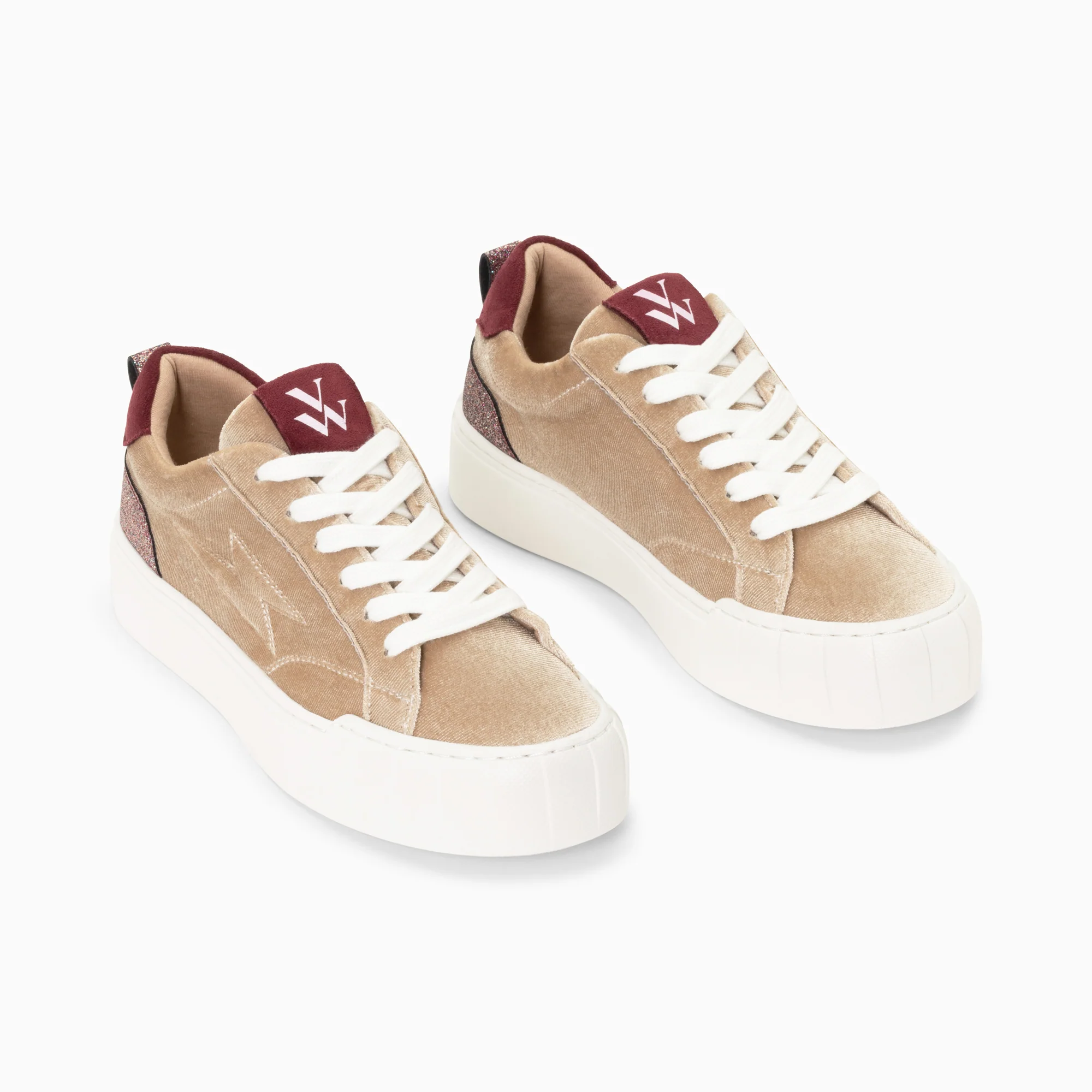 Sneakers-Baskets éclair Jessie beiges à lacets