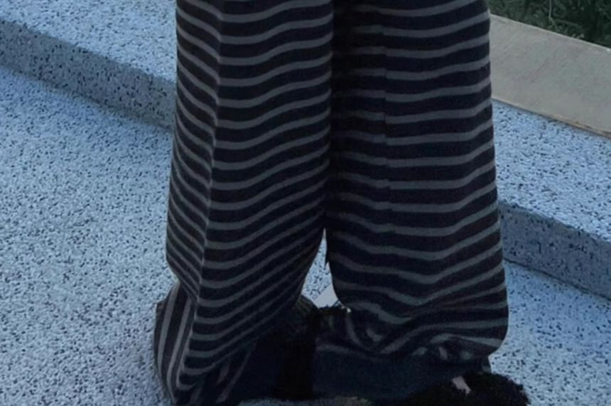 POKU - Gestreepte broek met wijde pijpen en middelhoge taille