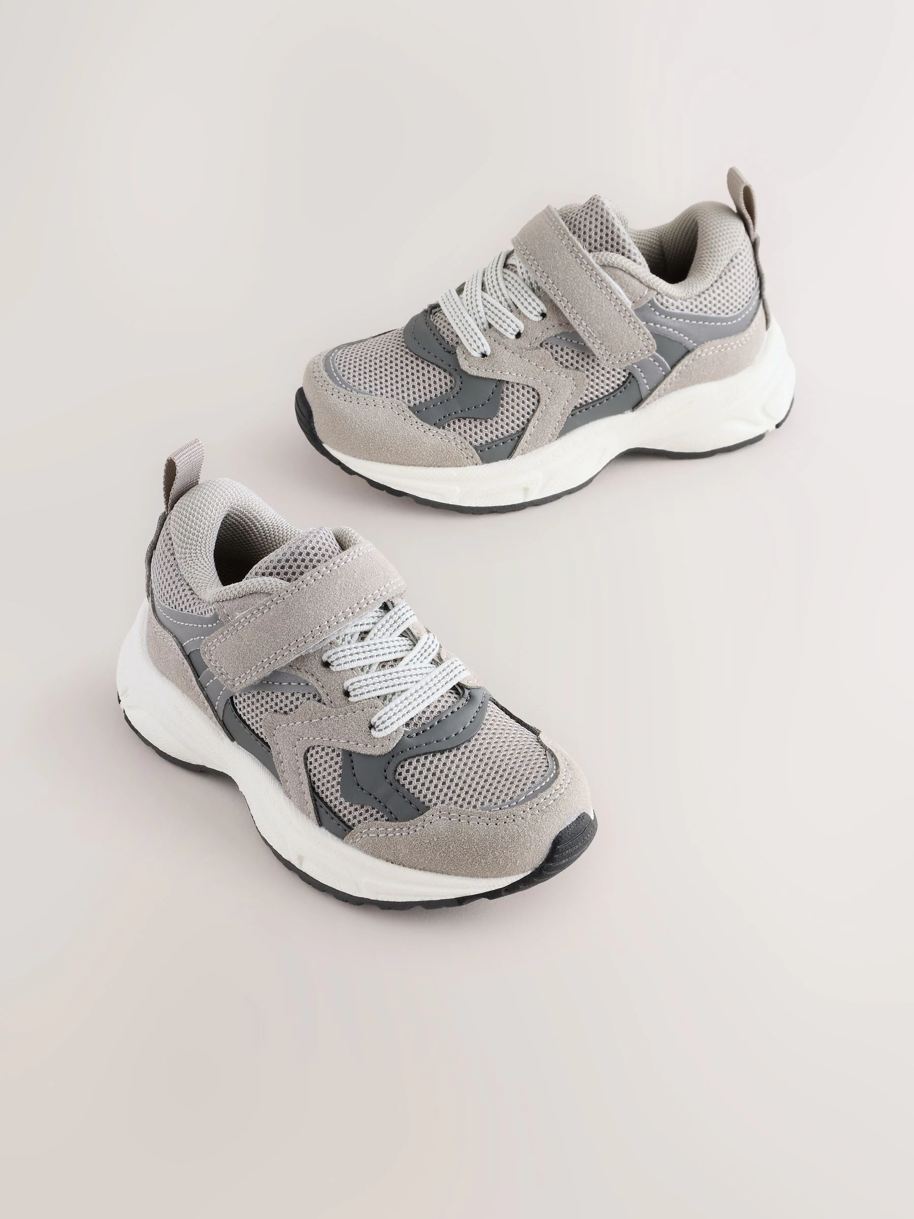 Grijs - Sneakers met klittenbandsluiting en elastische veters