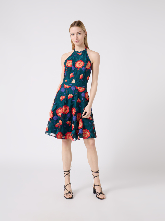 Robe courte dos nu