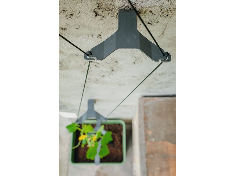 Gusta Garden CURT CUCUMBER Gurkentopf Grau Pflanzkübel mit Wassertank und Rankhilfe