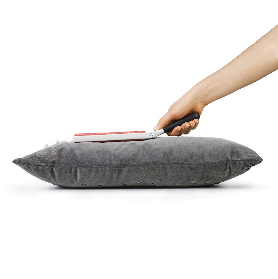 OXO - Furlifter - Self Cleaning Furniture Brush (12168700)