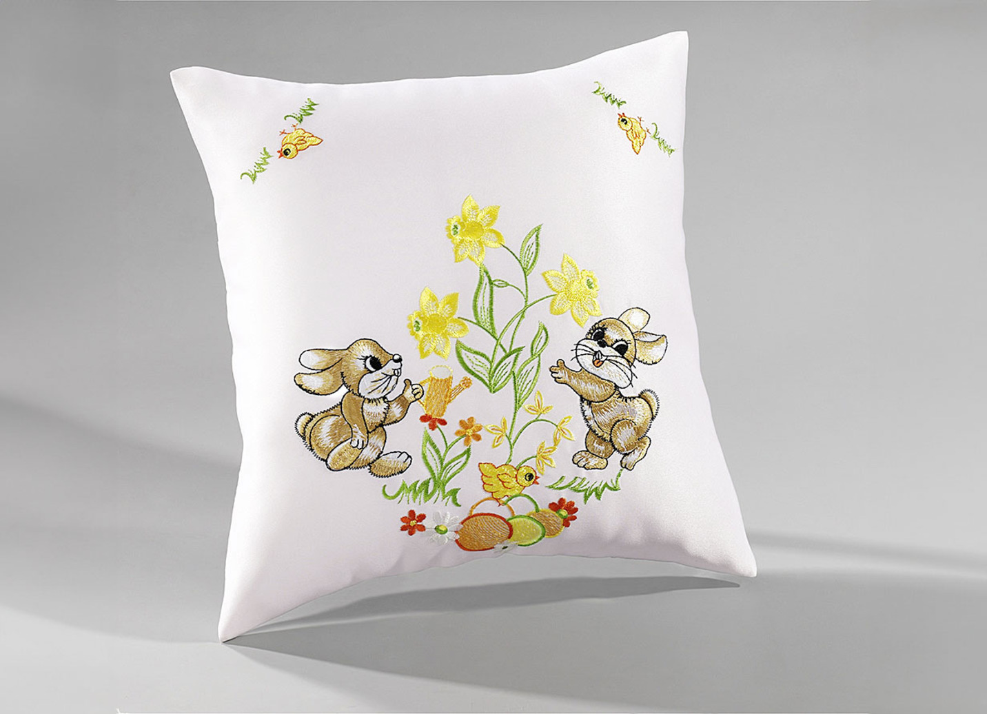 Tisch- und Raumdekoration mit Hasen-Motiven