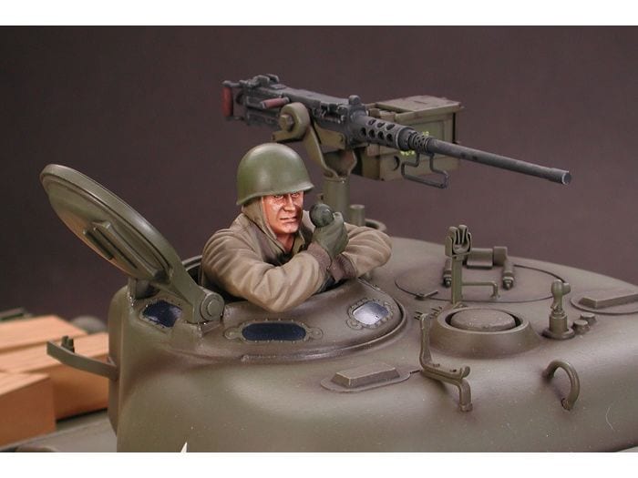 Tamiya Panzer M4 Sherman 105 mm Howitzer Full-Option Bausat 2. Weltkrieg Panzer Bausatz mit vielen Details und Funktionen