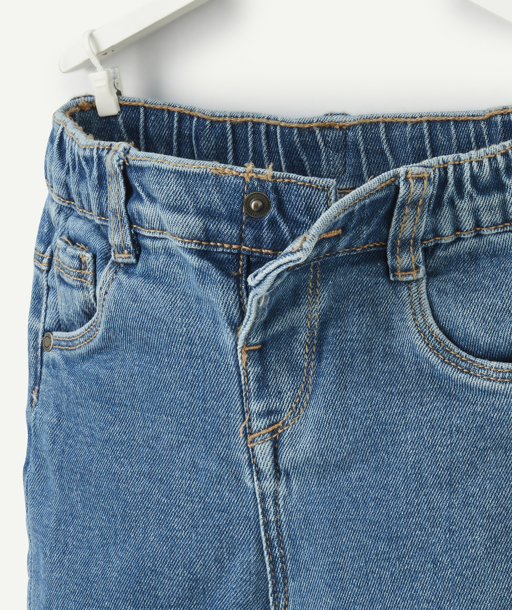 PANTALON DROIT EN DENIM BÉBÉ GARÇON AVEC PATCH BRODÉ