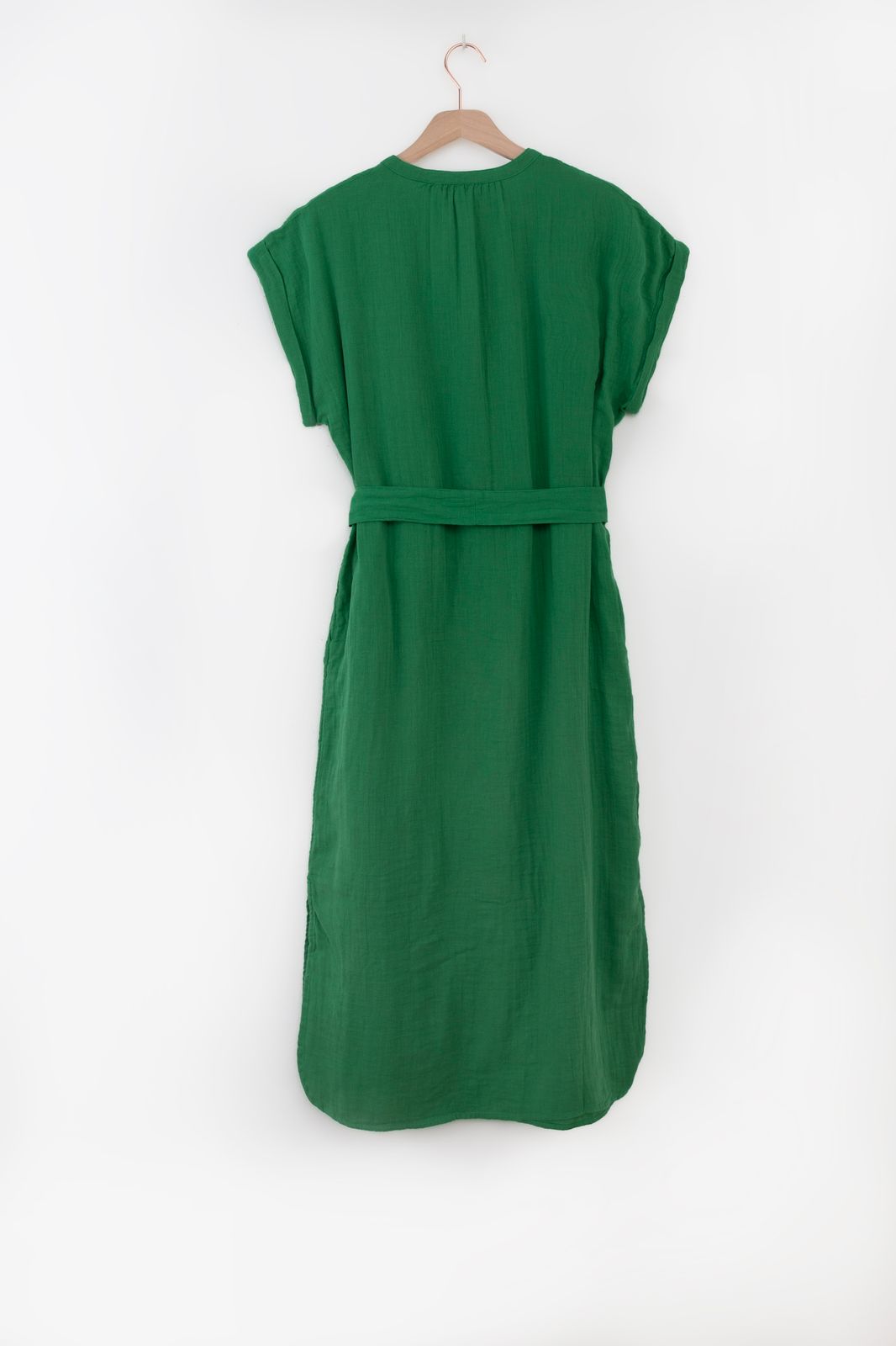 Groene mousseline midi jurk met riem