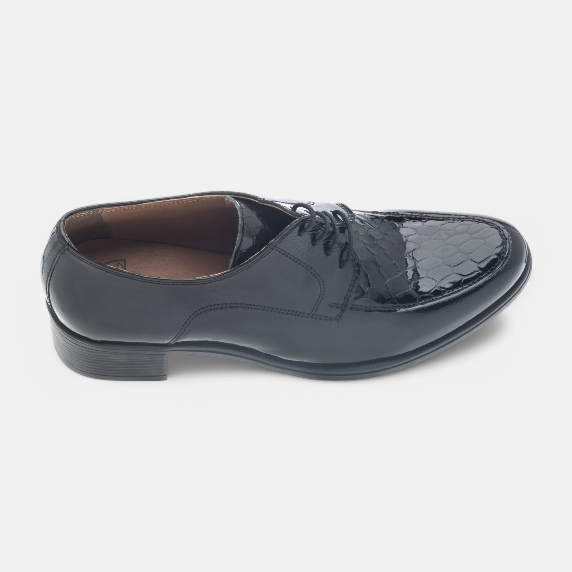 Derbies Femme en cuir noir vernis