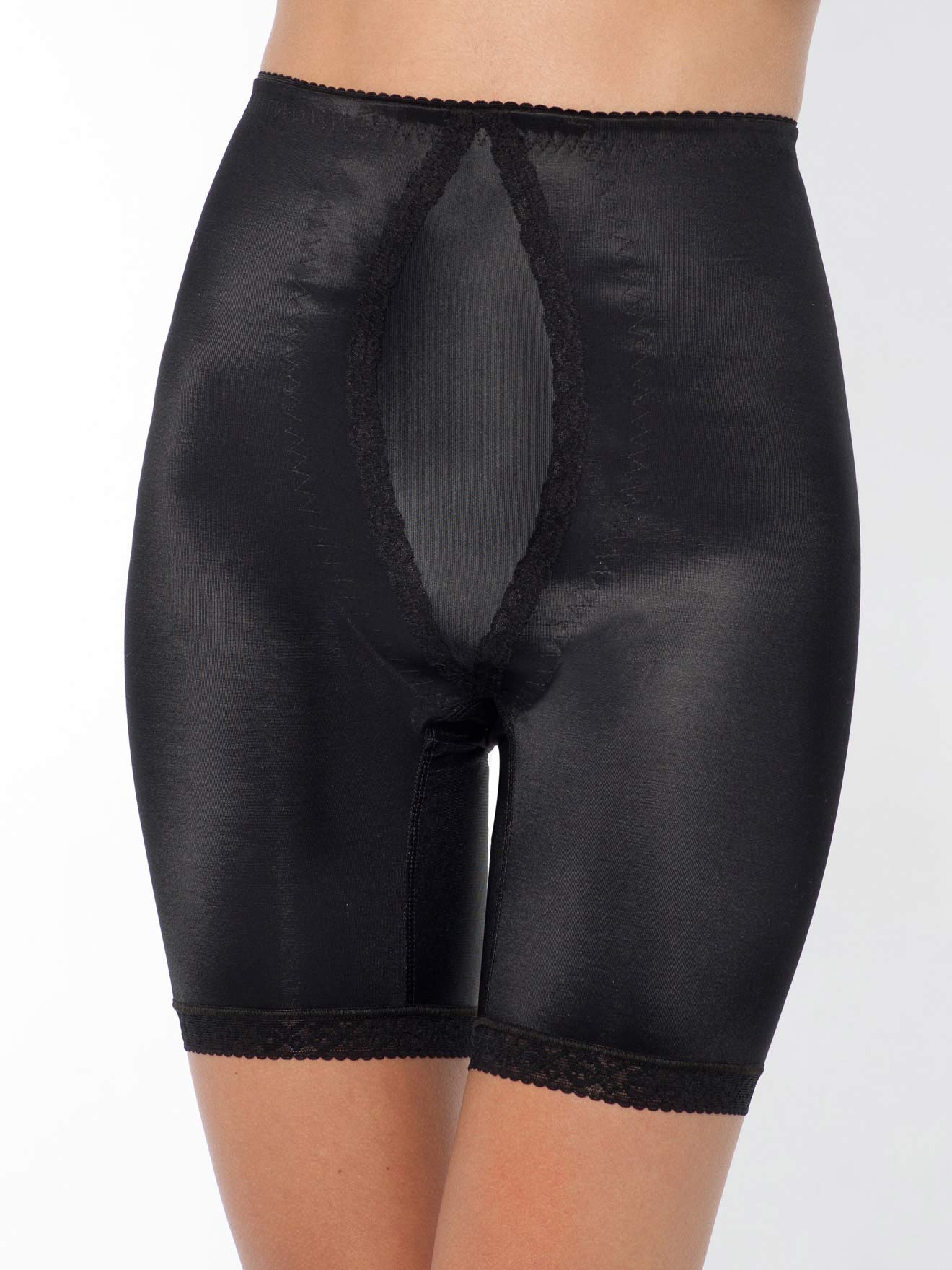 Panty à plastron ventral gainant
