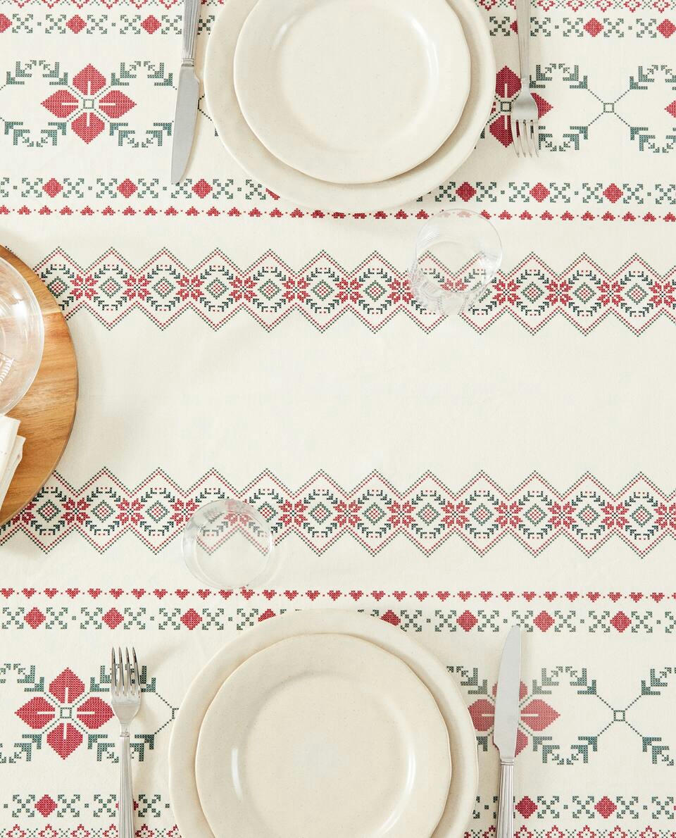 TOALHA DE MESA DE ALGODÃO COM PONTO CRUZ DE NATAL