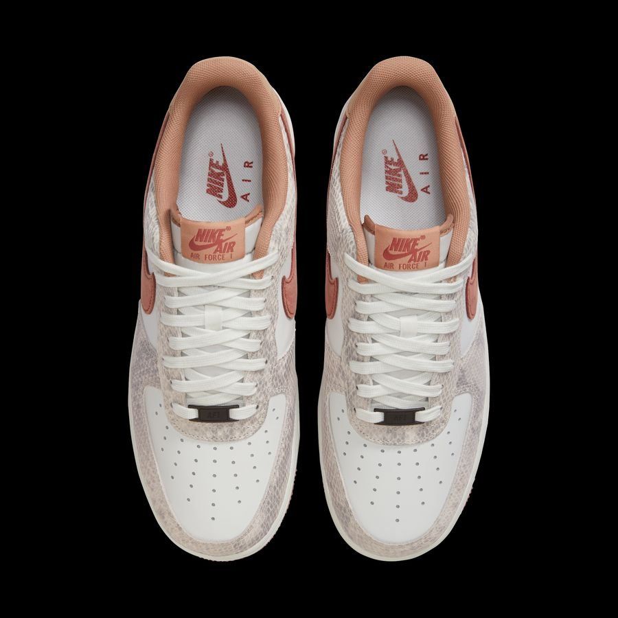 Nike Air Force 1 '07 LV8