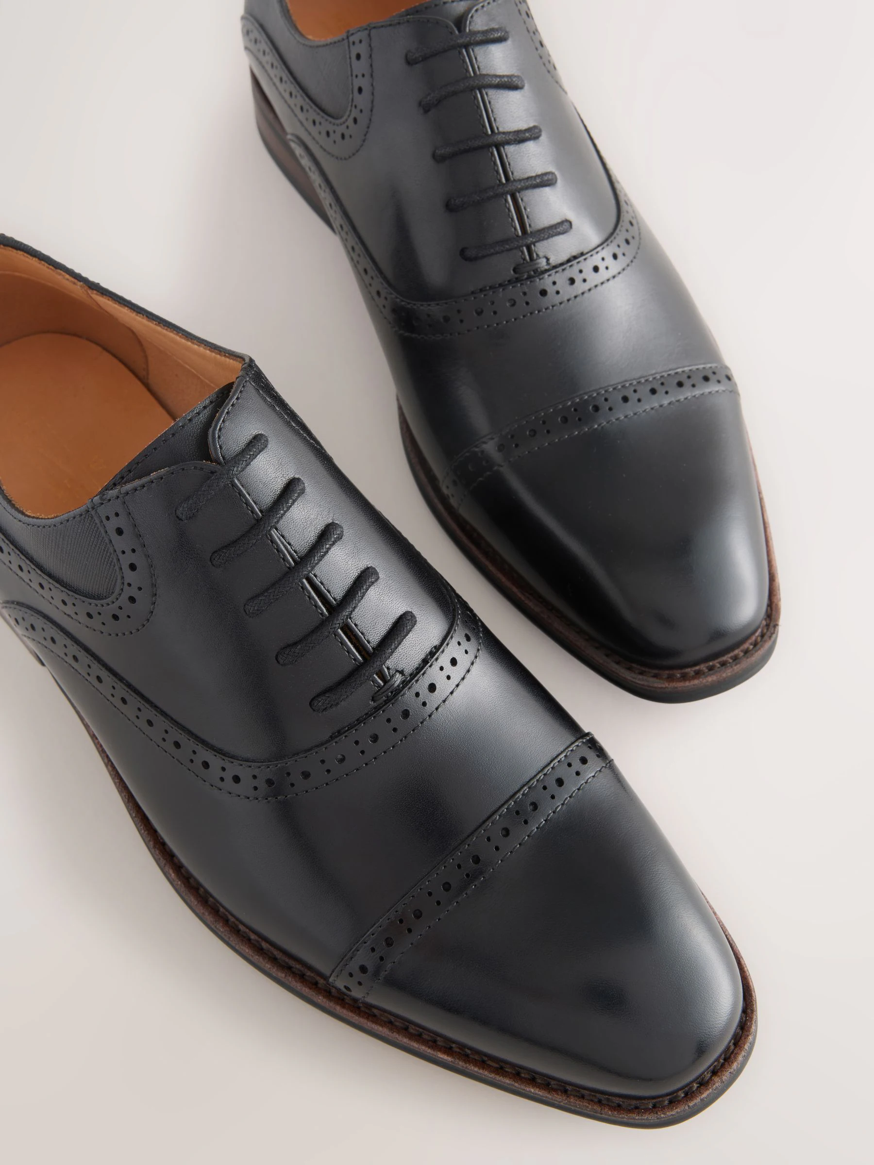 Zwart - Oxford-schoenen met neusstuk