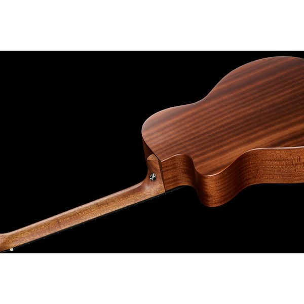 Martin Guitar 000CJr-10E, Sitka, Sapele