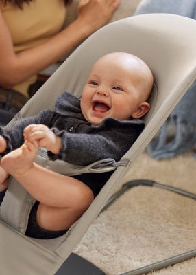 BabyBjörn Balance Soft Vippestol Tri-Fabric, Sandgrå
