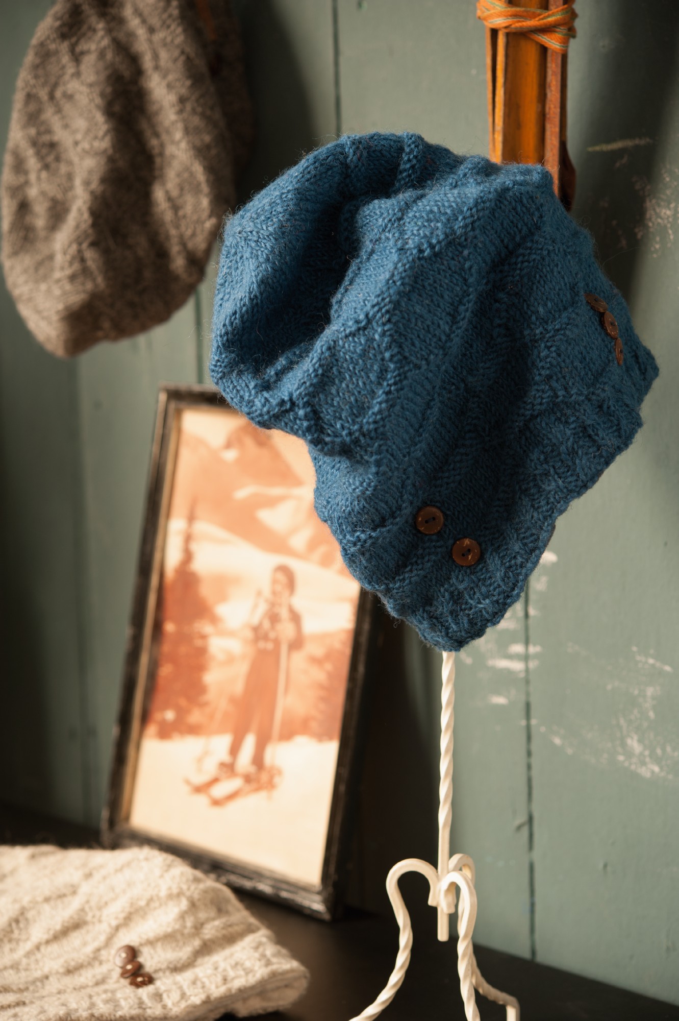 Beanie mit Knöpfen, blau günstig bestellen
