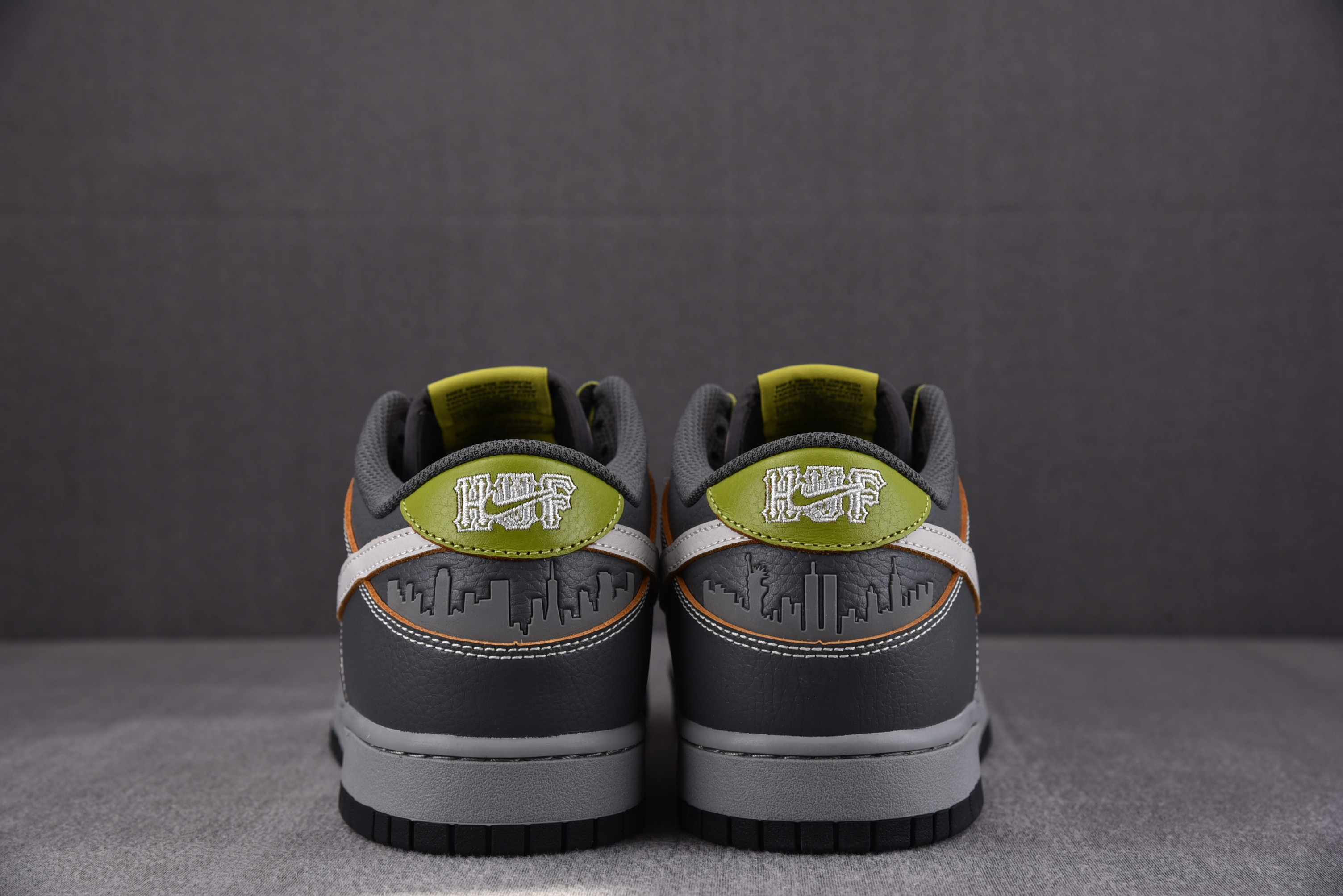 Nike SB Dunk Low HUF Wait, What!? (Friends and Family)