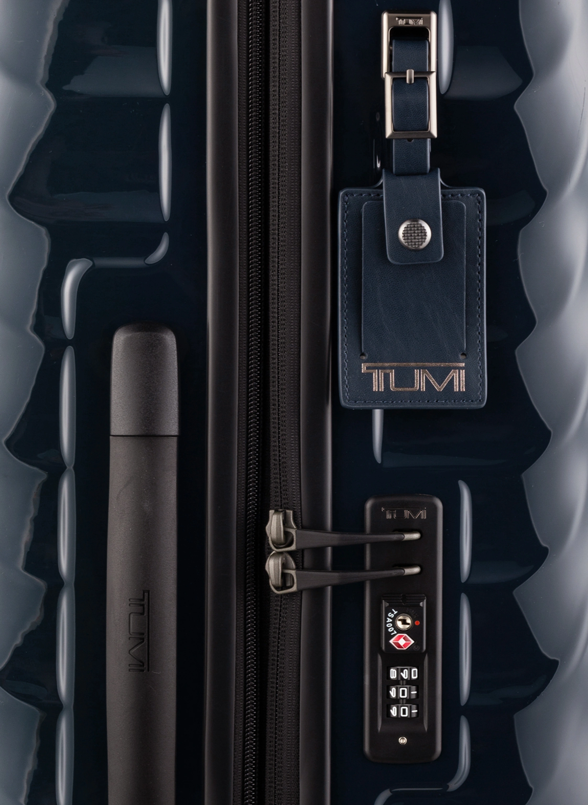 TUMI 19 DEGREE Trolley SHORT TRIP
