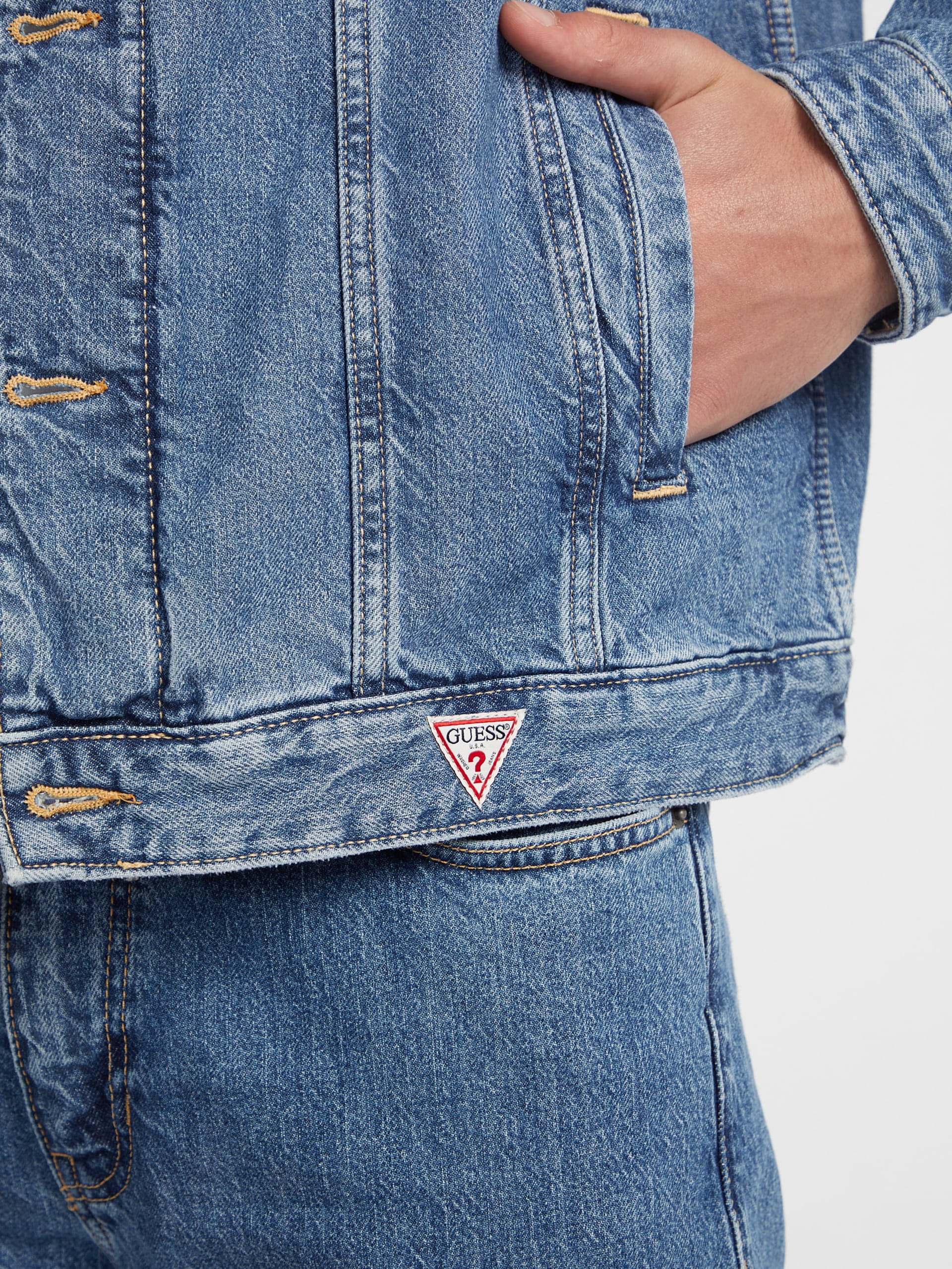 Jaqueta jeans oversized estilo caminhoneiro