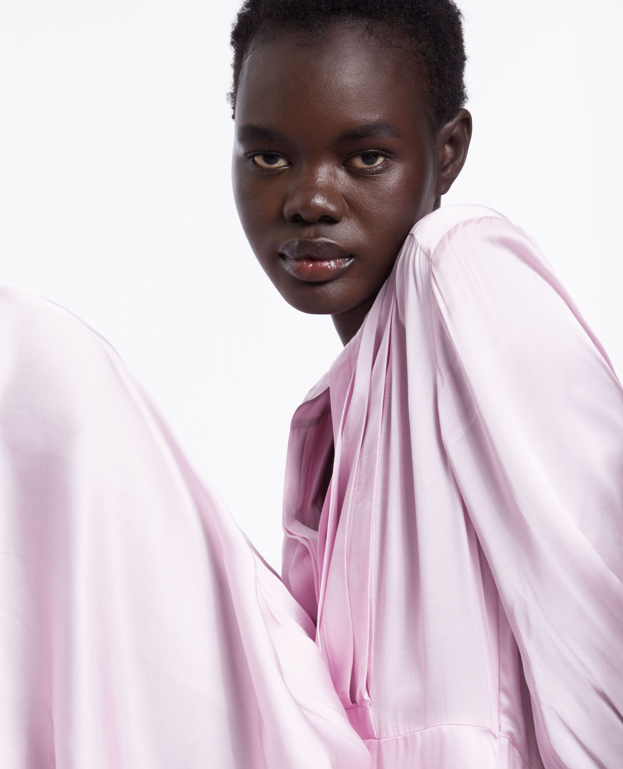 Robe longue rose avec plissage