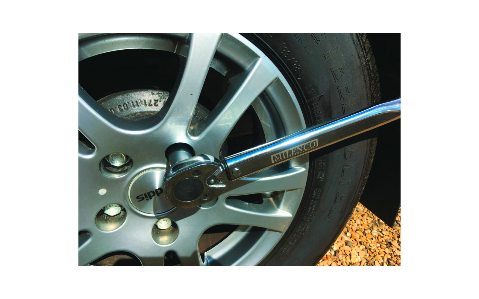 Milenco Wraith 2 Motorhome Wheel Lock - Sold Secure Gold