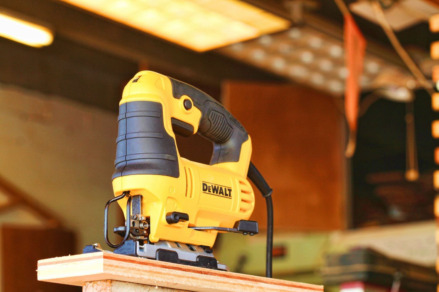DeWALT DWE349 Decoupeerzaag 650W