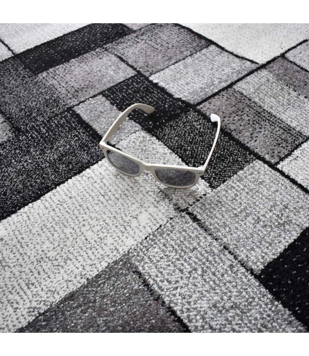 Tapis salon BELO 13 en polypropylène doux et soyeux OEKO TEX