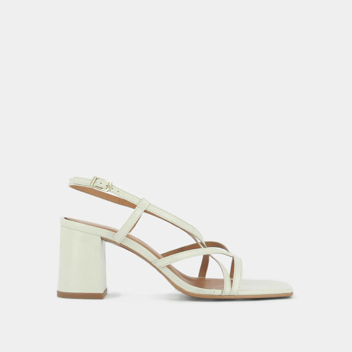 Sandales à talons et brides  en cuir vieilli écru