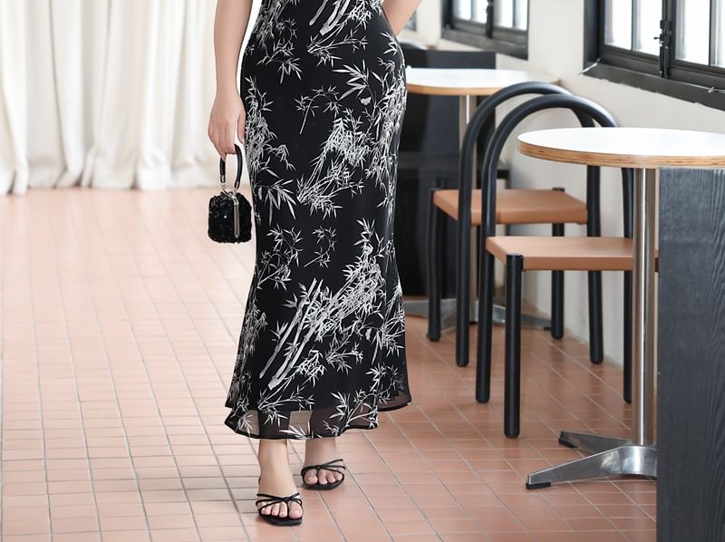 Telipino - Lange zeemeerminjurk met spaghettibandjes en bamboeprint