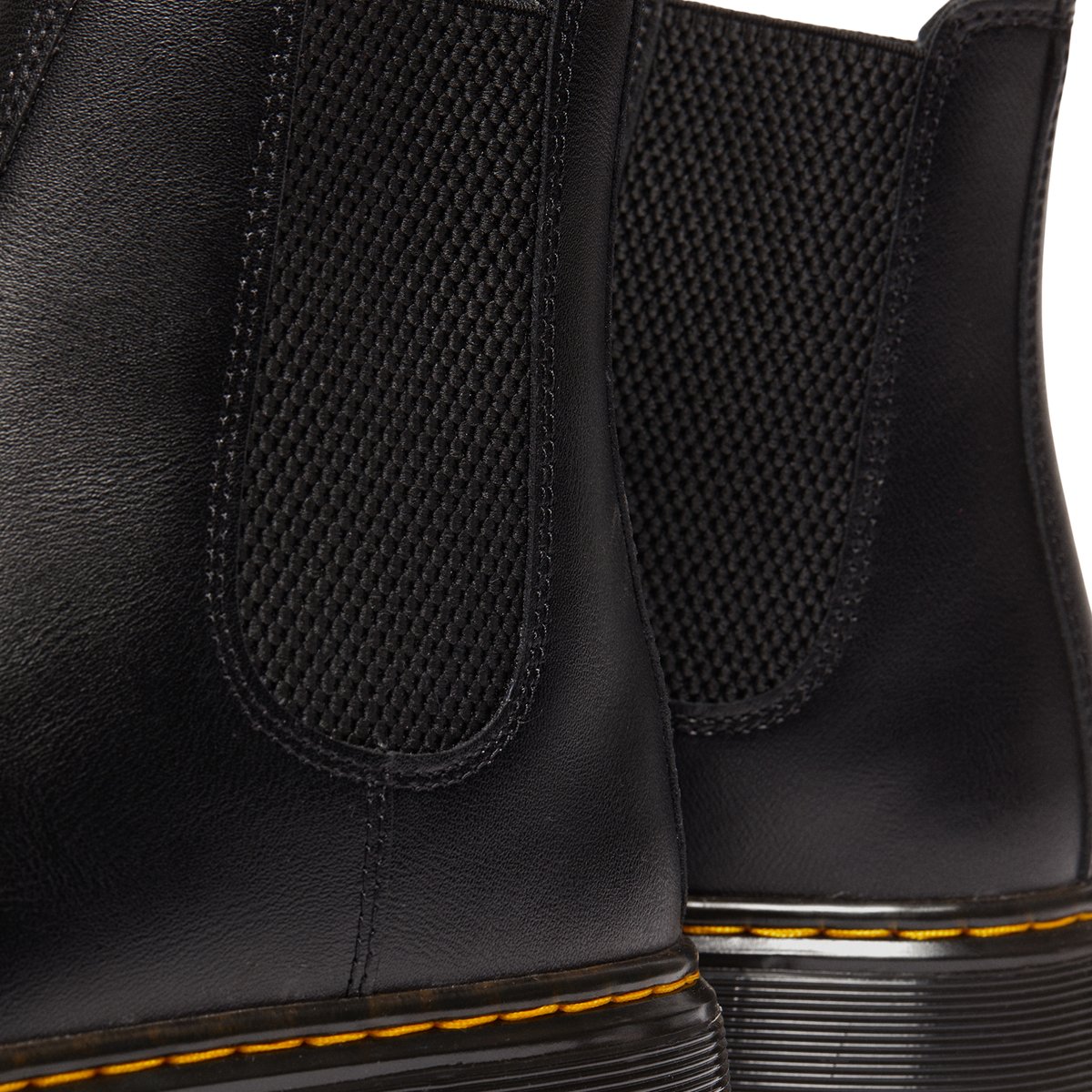 DR. MARTENS-Dorrian-Bottillon - Semelle tracteur - Noir
