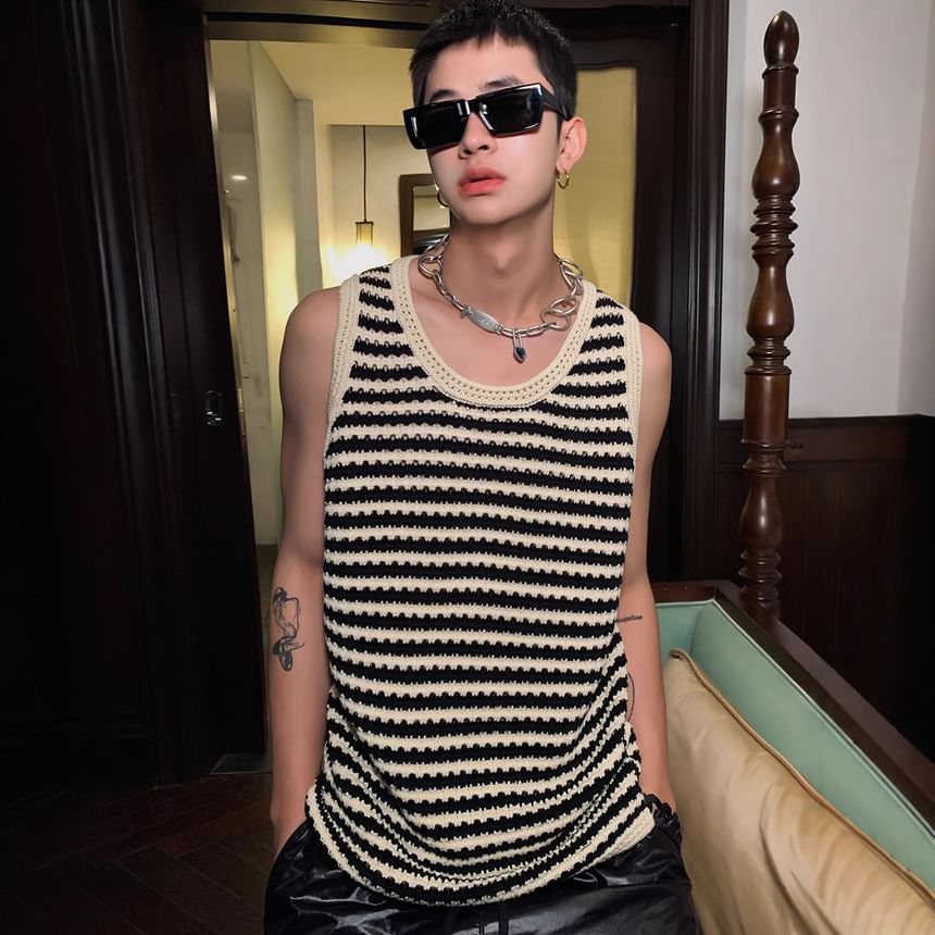 GRAYCIOUS - Gestreepte geperforeerde gebreide tanktop met ronde hals