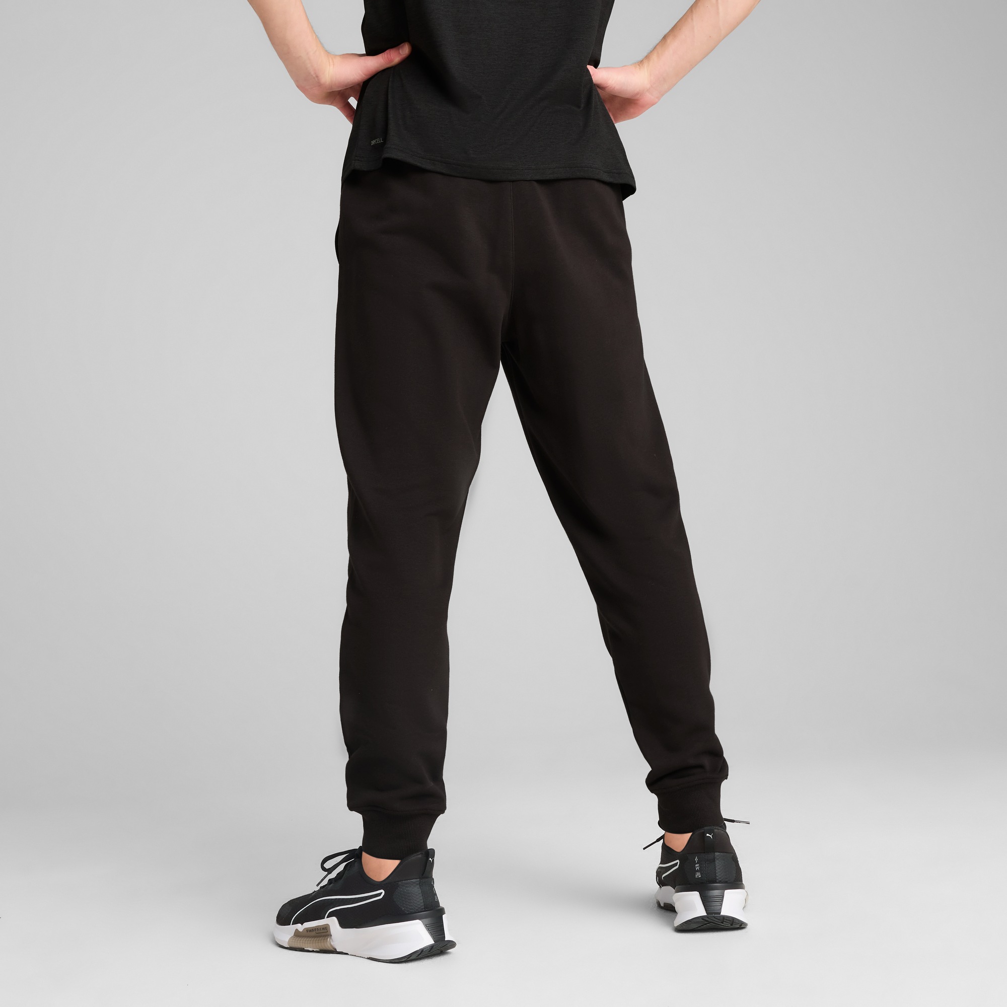 PUMA Trainingshose »M TAD ESSENTIALS FRENCH TERRY JOGGER«