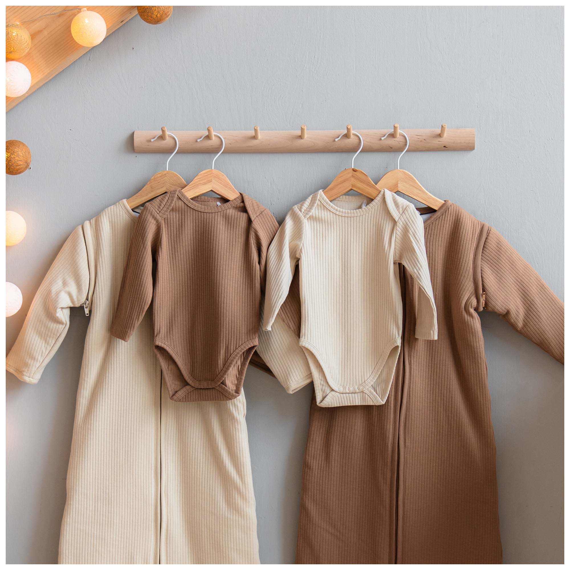Prénatal romper rib lange mouwen effen beige