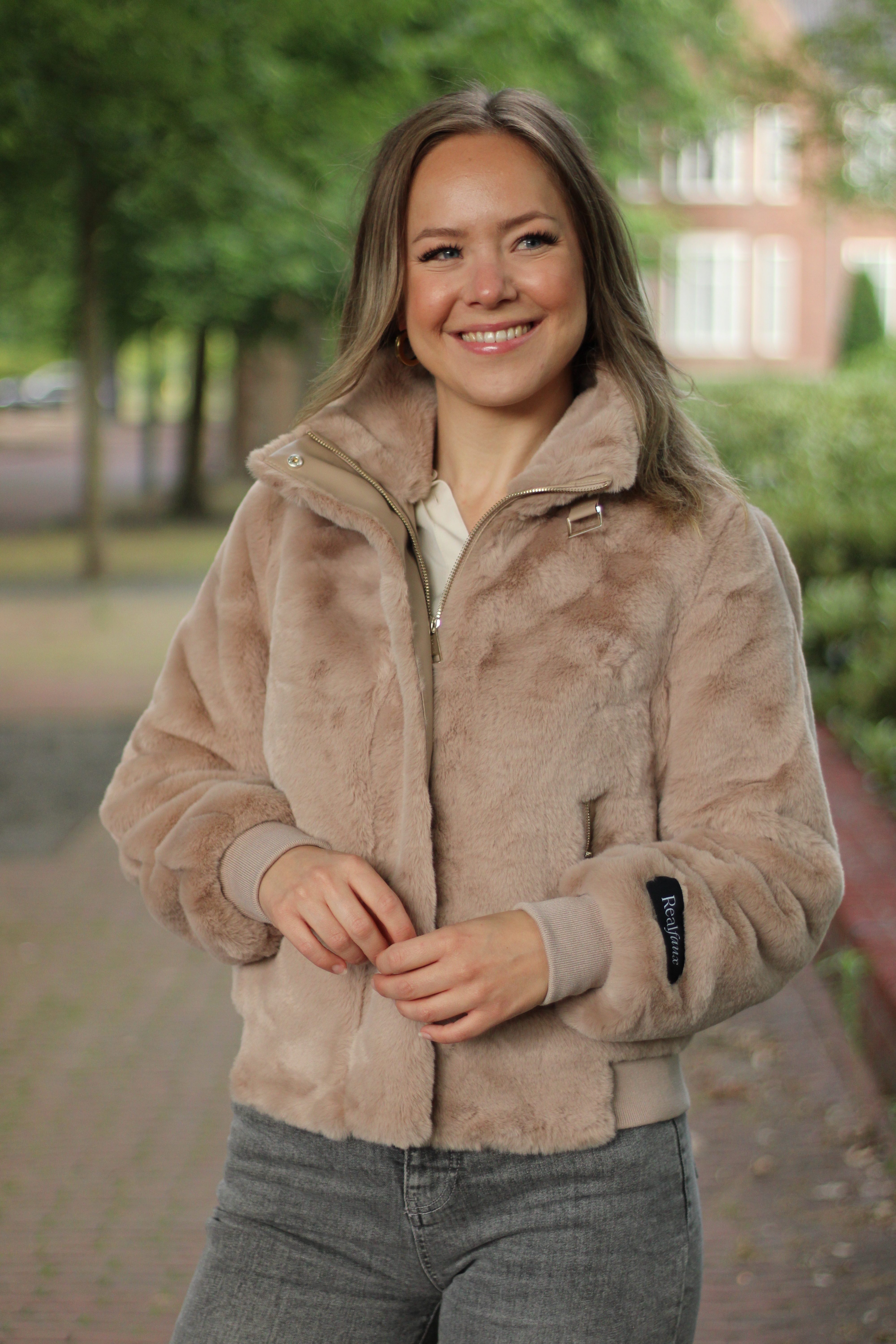 Rino & Pelle - Ambra Short Fake Fur Jacket - Oat