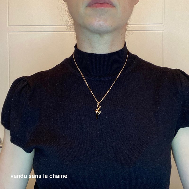 Pendentif danseuse en équilibre - Plaqué or