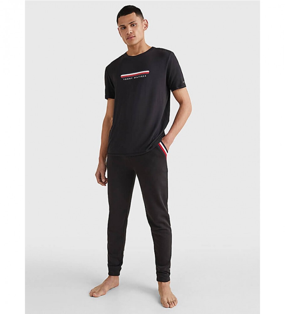 Camiseta Tommy Hilfiger Signature Preta