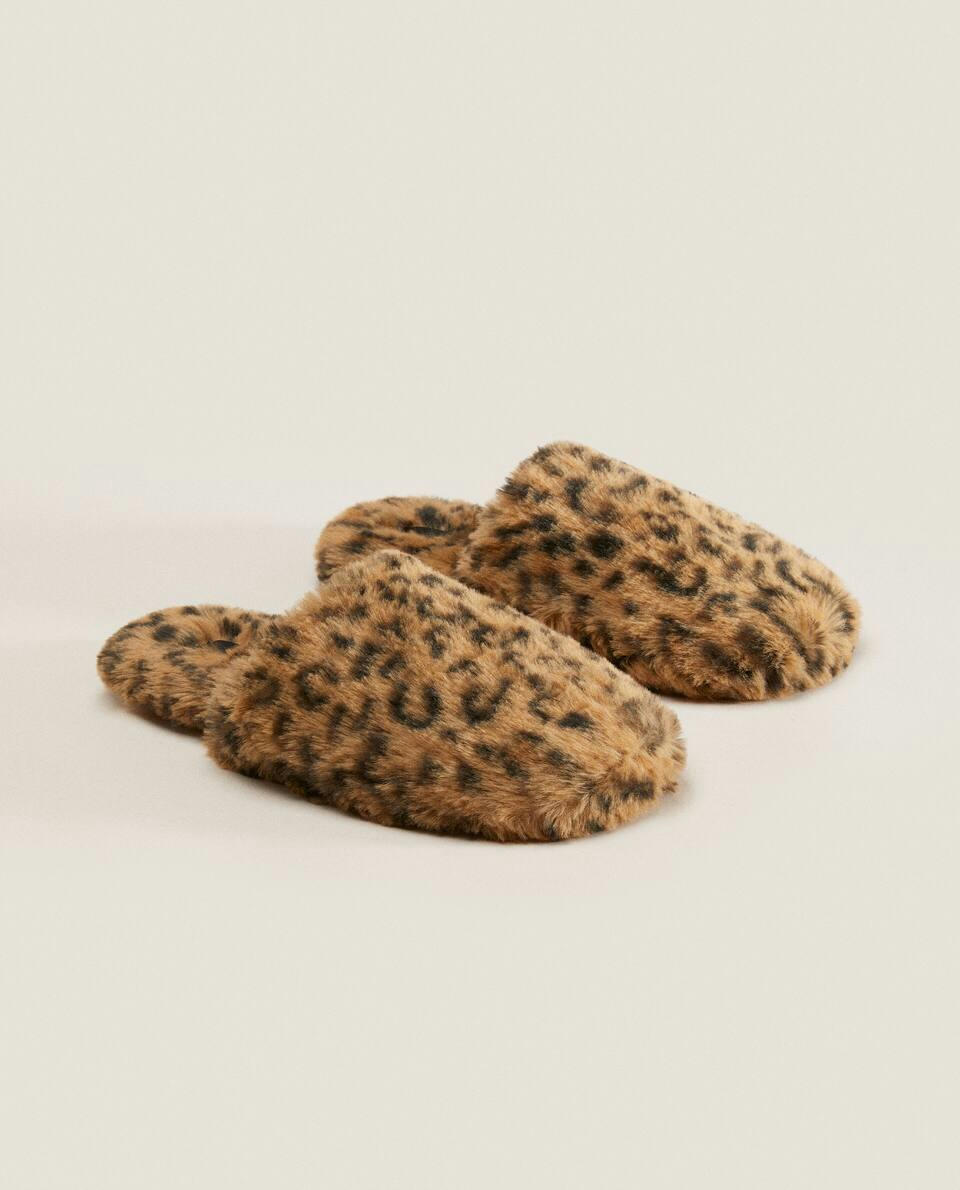 Chinelo Mule de Pele Sintética