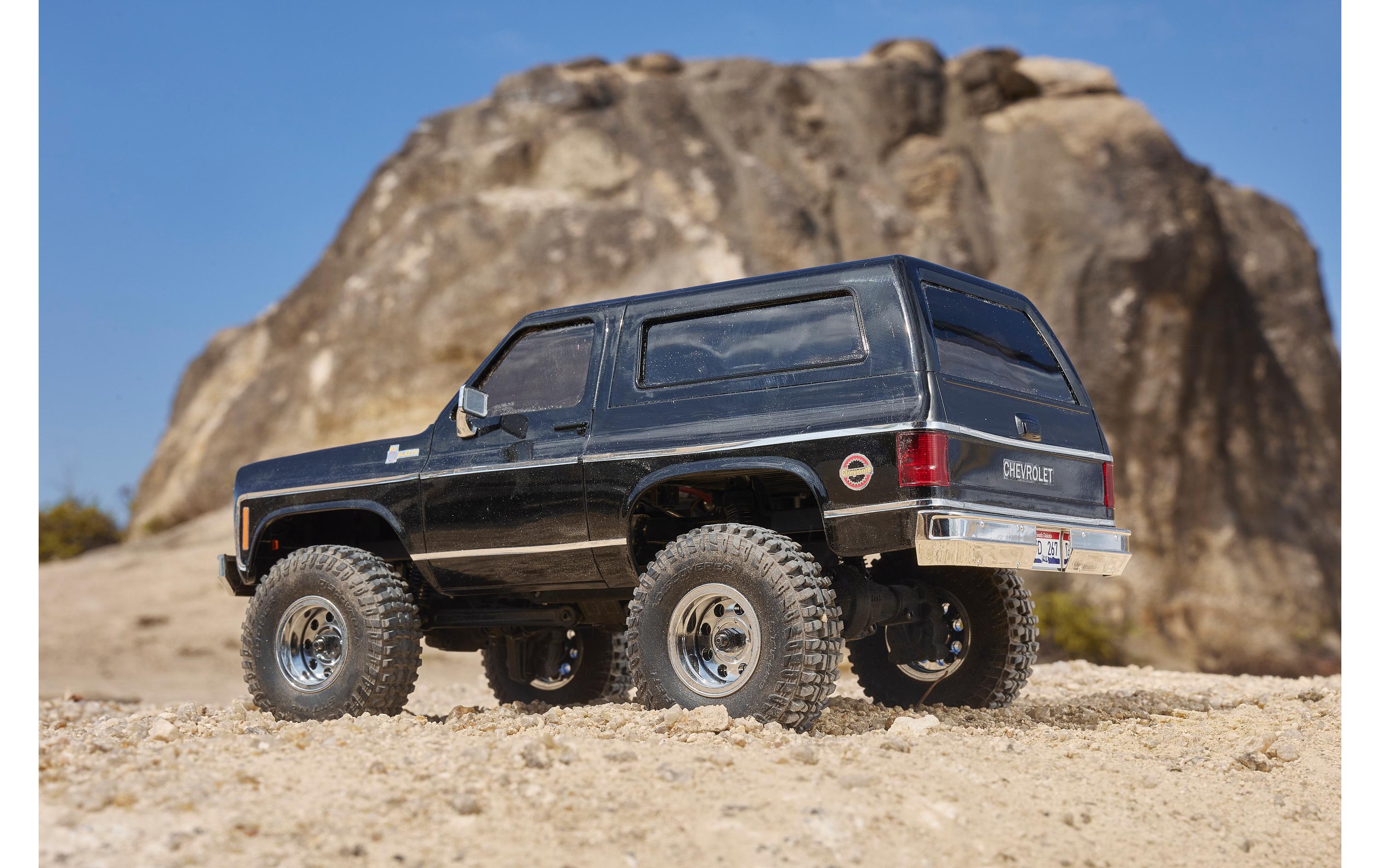 Scale Crawler Chervolet K5 Blazer, Schwarz, RTR, 1:24<br>FCX24 Mini Rock Crawler mit detaillierter Chevy Blazer Karosserie und 2-Gang Getriebe