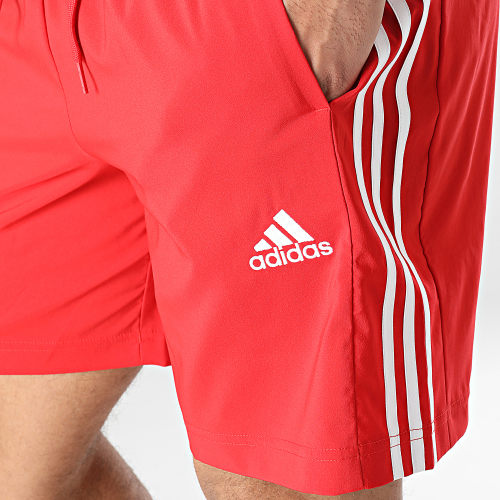 Short Jogging A Bandes IC1486 Rouge