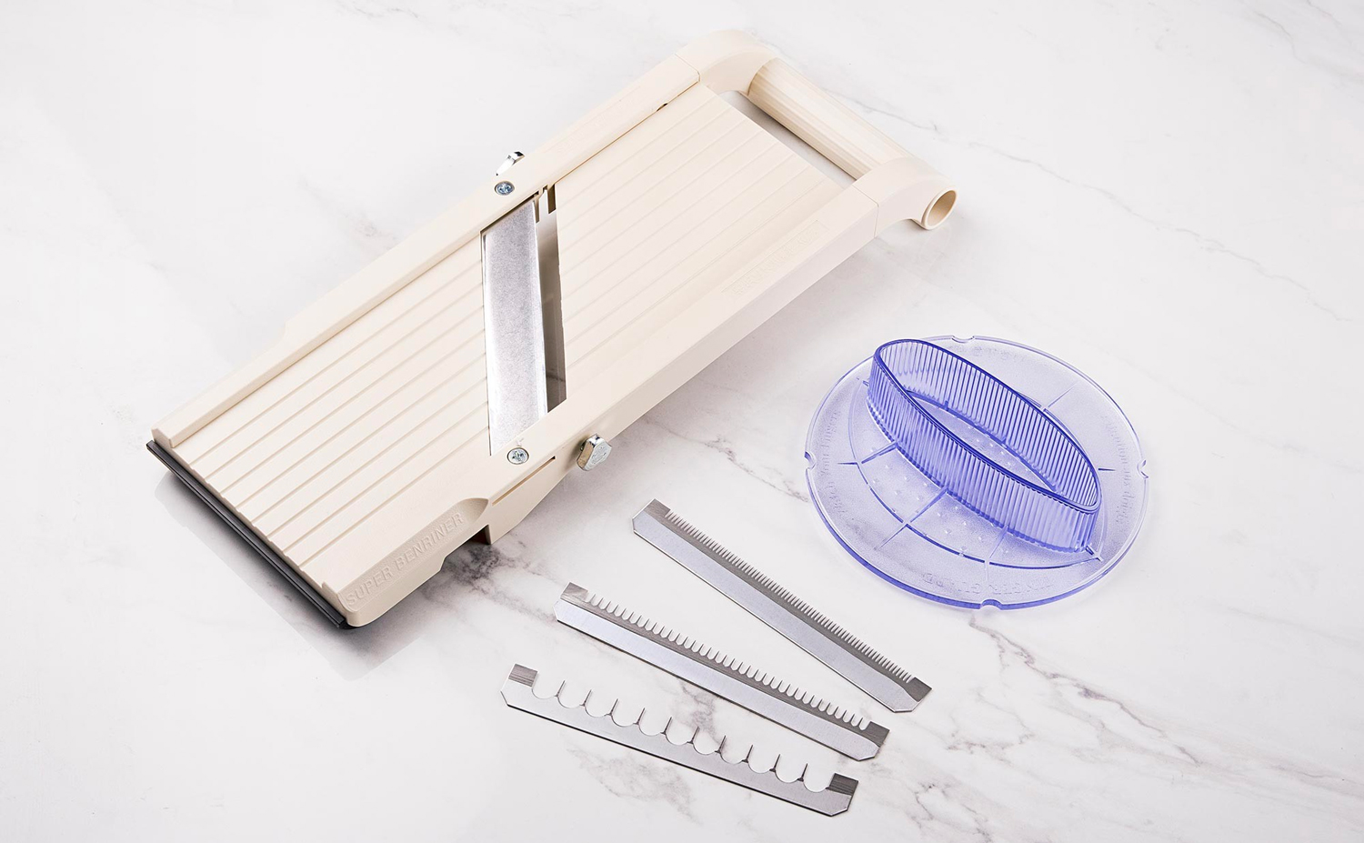 Mandoline japonaise Benriner grand modèle + poussoir
