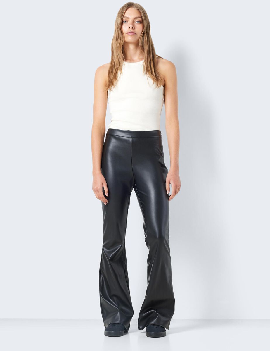 Andy Pasa PU - Pantalon Évasé Taille Haute | Noisy May Pantalon imitation cuir