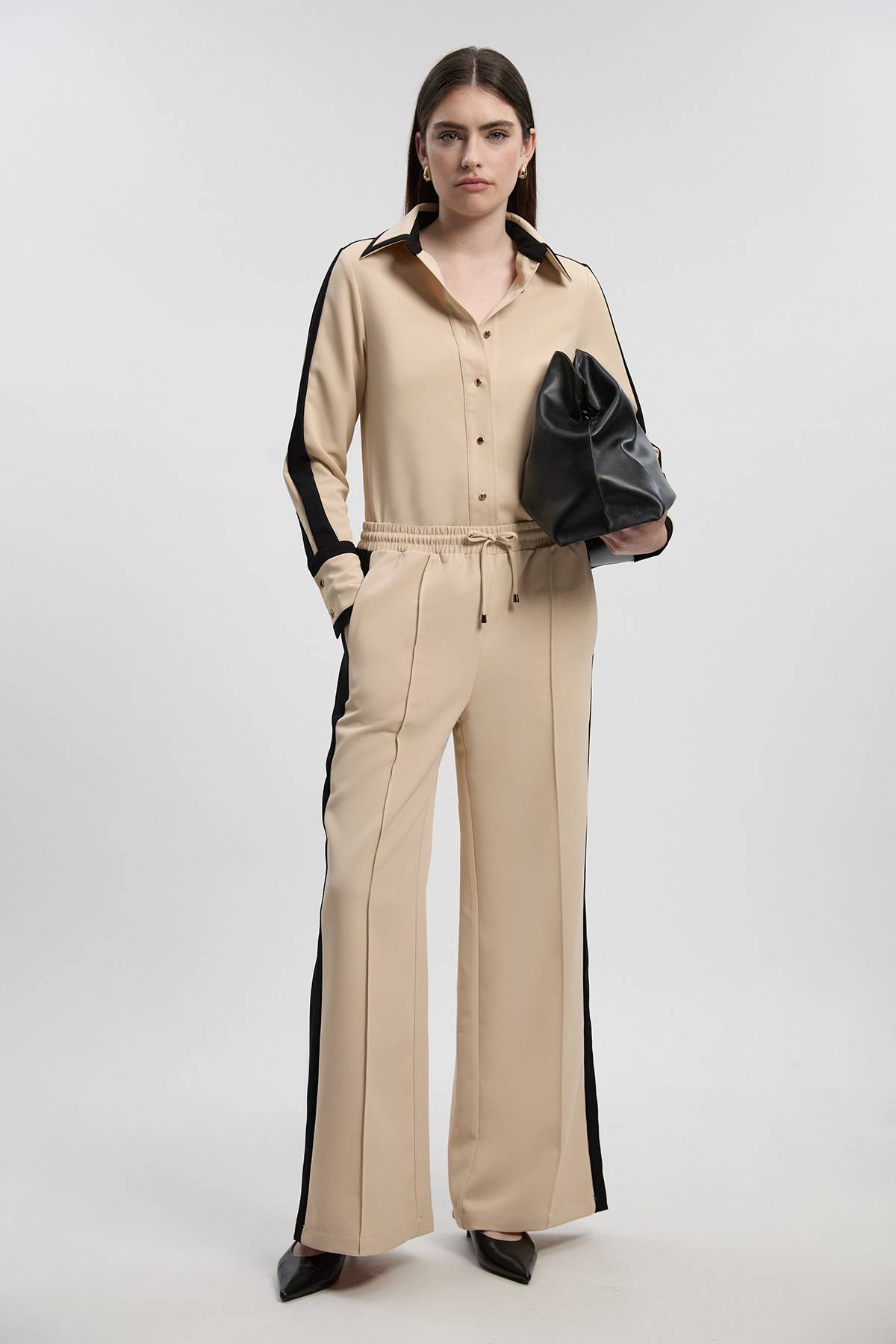 KarenMillen Chemise Tissée à Col avec Détails Métalliques Contrastés en Sergé