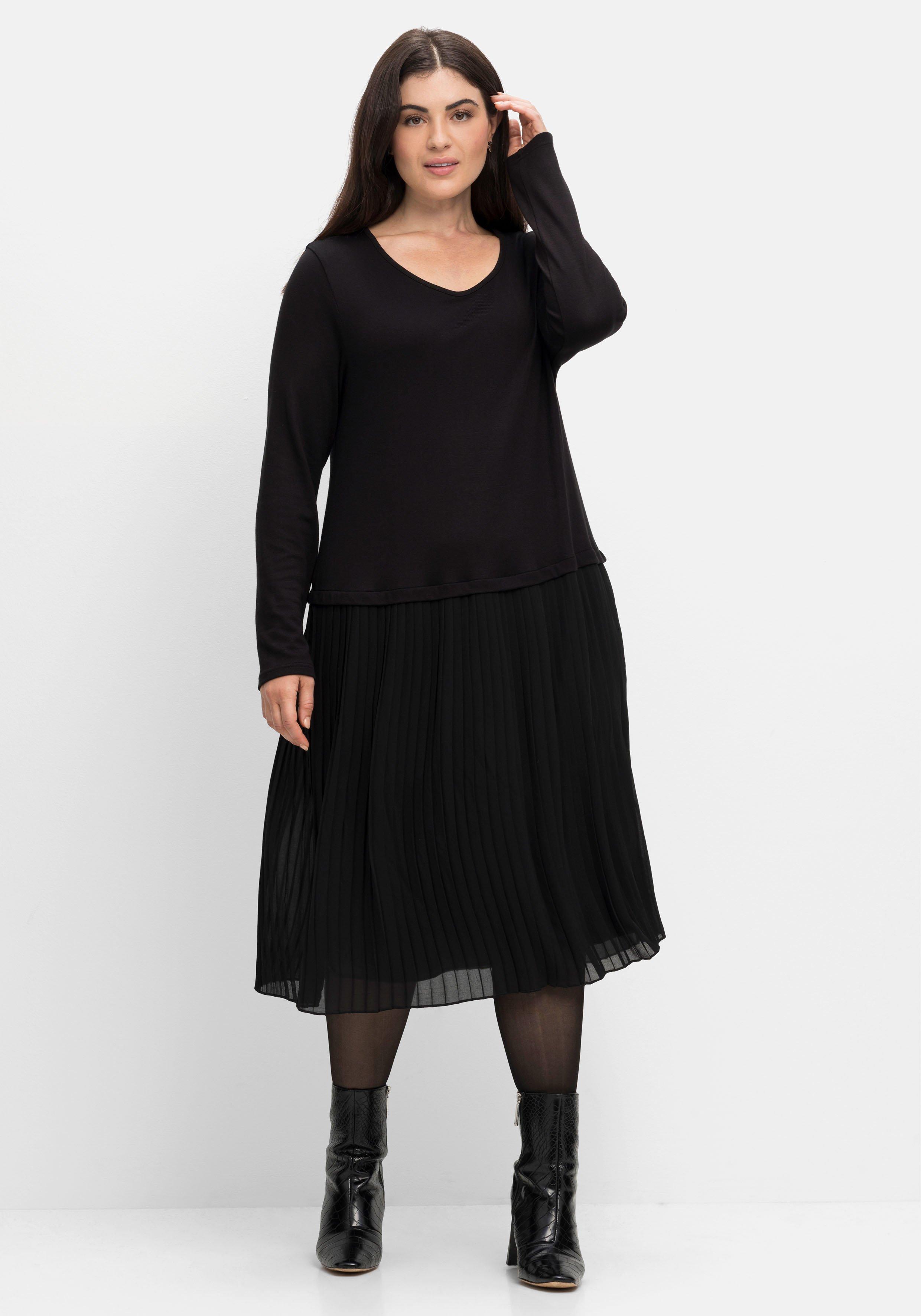 Strickkleid mit Plisseerock aus Chiffon