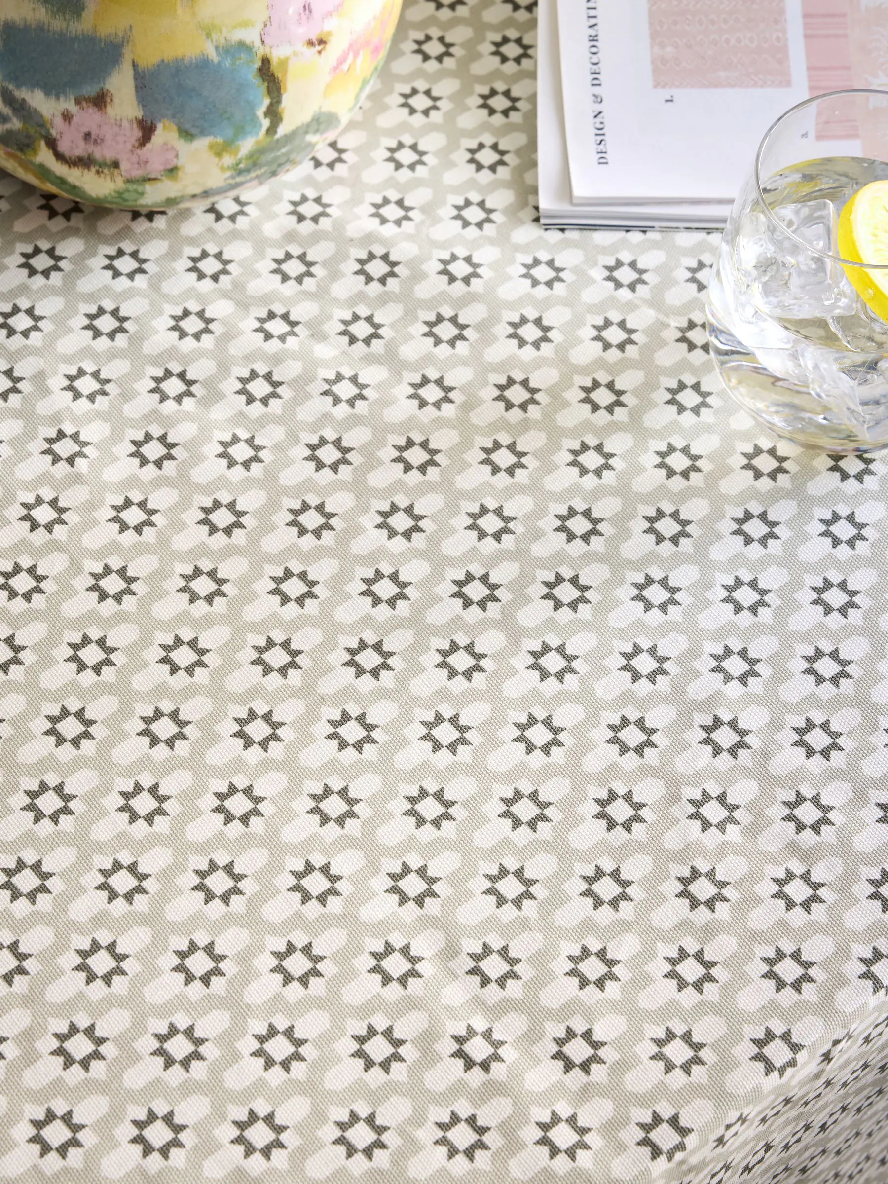 Micro Tile Wipe Clean Tablecloth