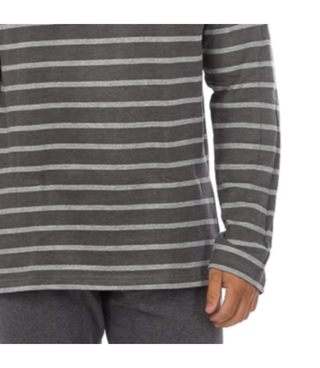 STRIPED long-sleeved pajamas