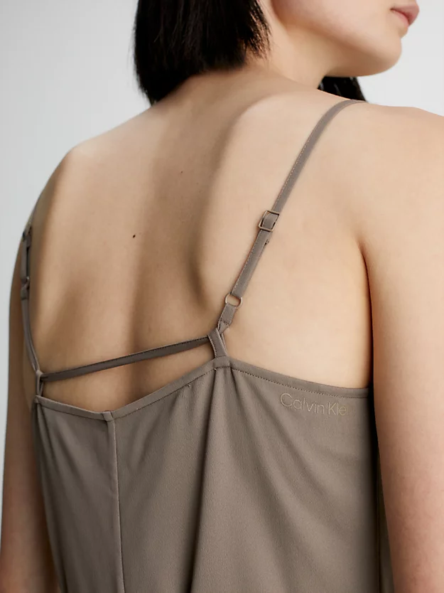 Vestido midi de crepe estilo slip