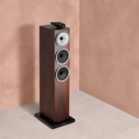 Bowers & Wilkins 703 S3 – slanke, exclusieve vloerluidspreker met topgeluid Hoogglans zwart